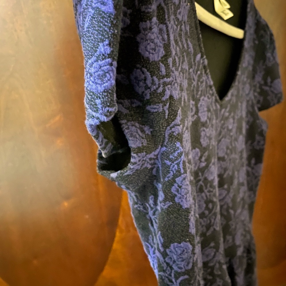 Frenchi Floral Pocket Dress in Blue - Picture 2 of 4